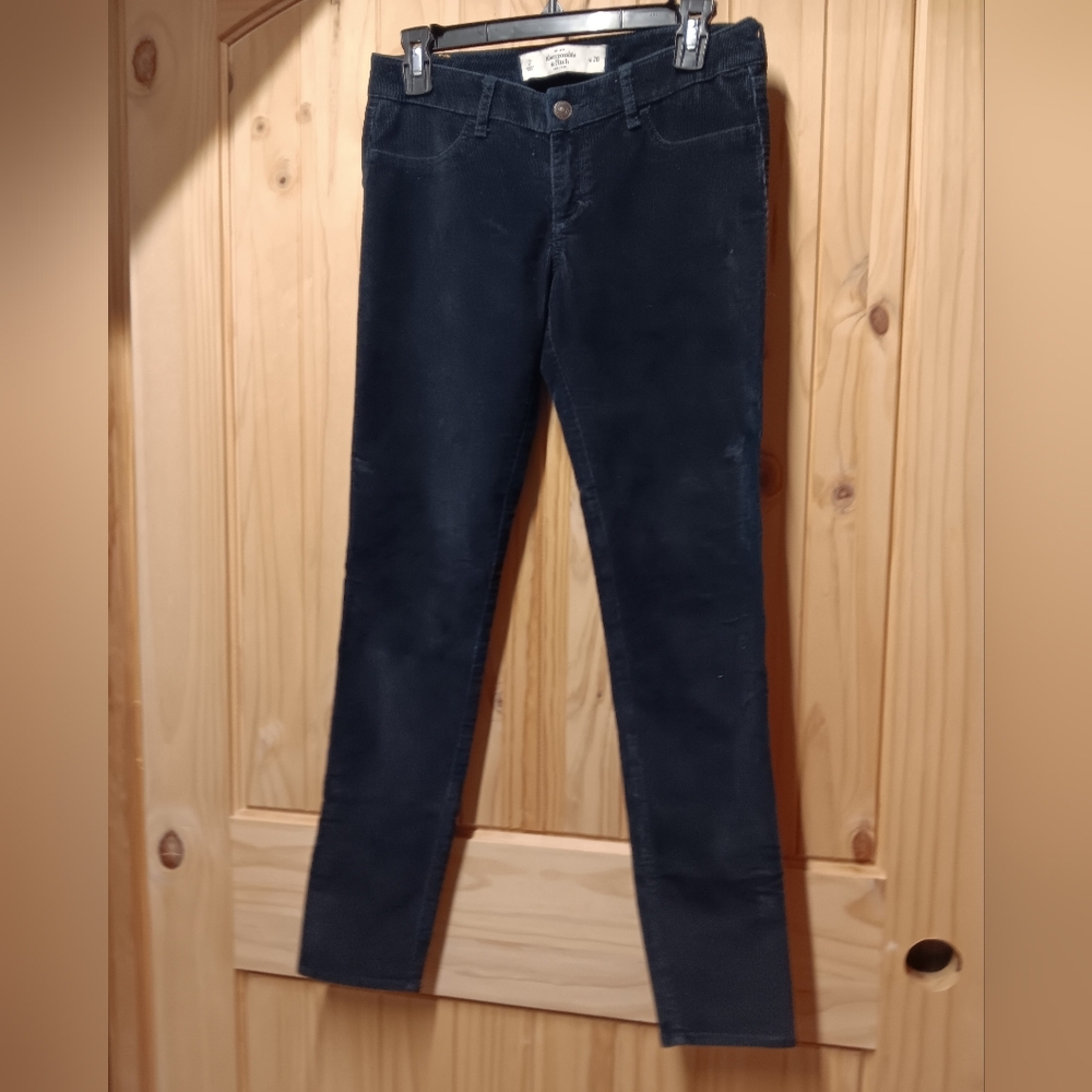 Abercrombie & Fitch Skinny Jeans EUC